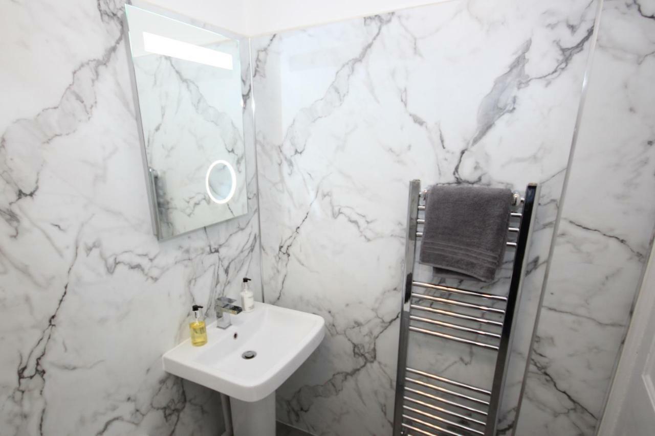 Abbey View Apartment Bath Luaran gambar